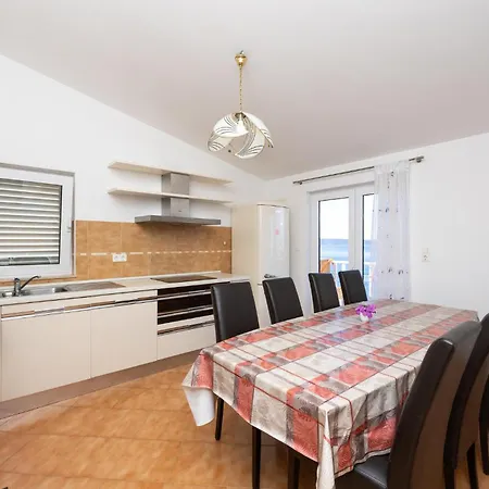 Appartement Stunning In Okrug Gornji