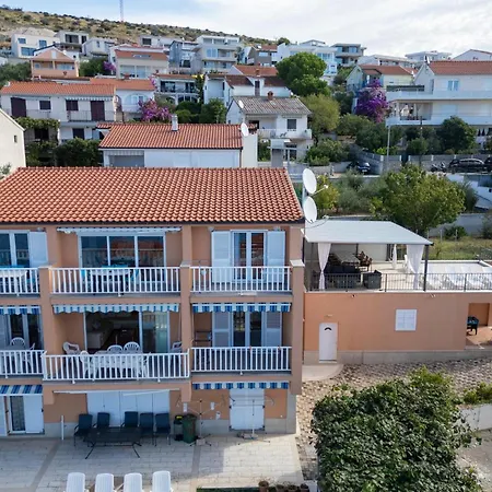 Stunning In Okrug Gornji Appartement *