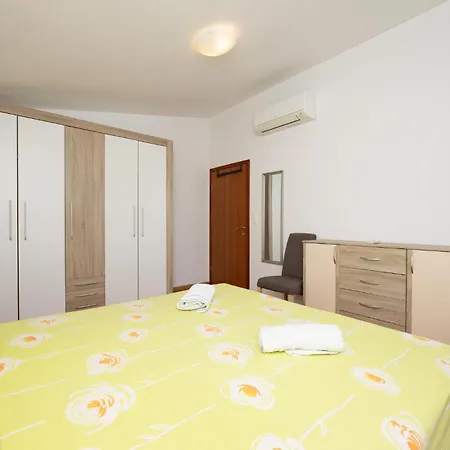 Appartement Stunning In Okrug Gornji Trogir