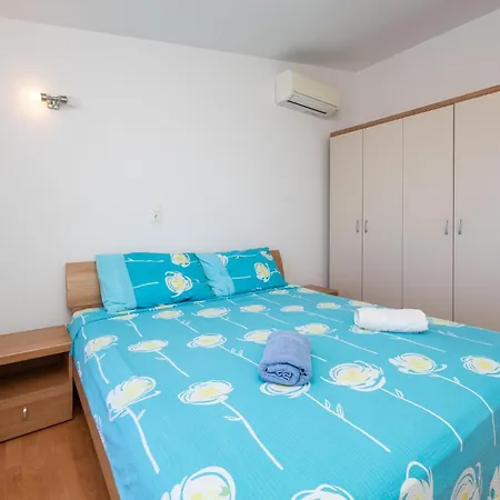 Stunning In Okrug Gornji Appartement