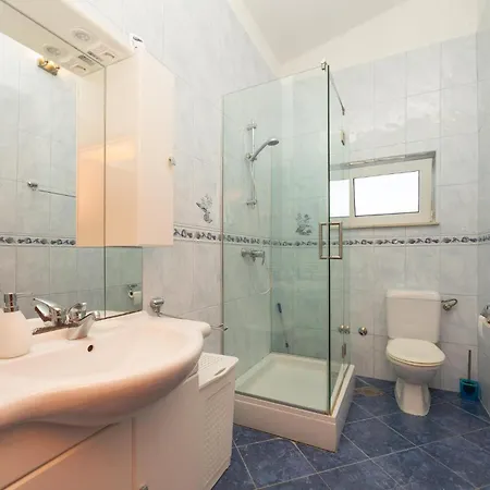 Stunning In Okrug Gornji *