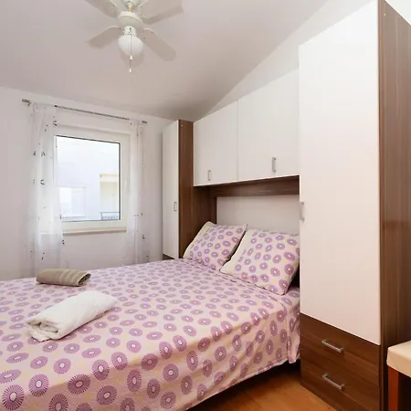 아파트 Stunning In Okrug Gornji 트로기르